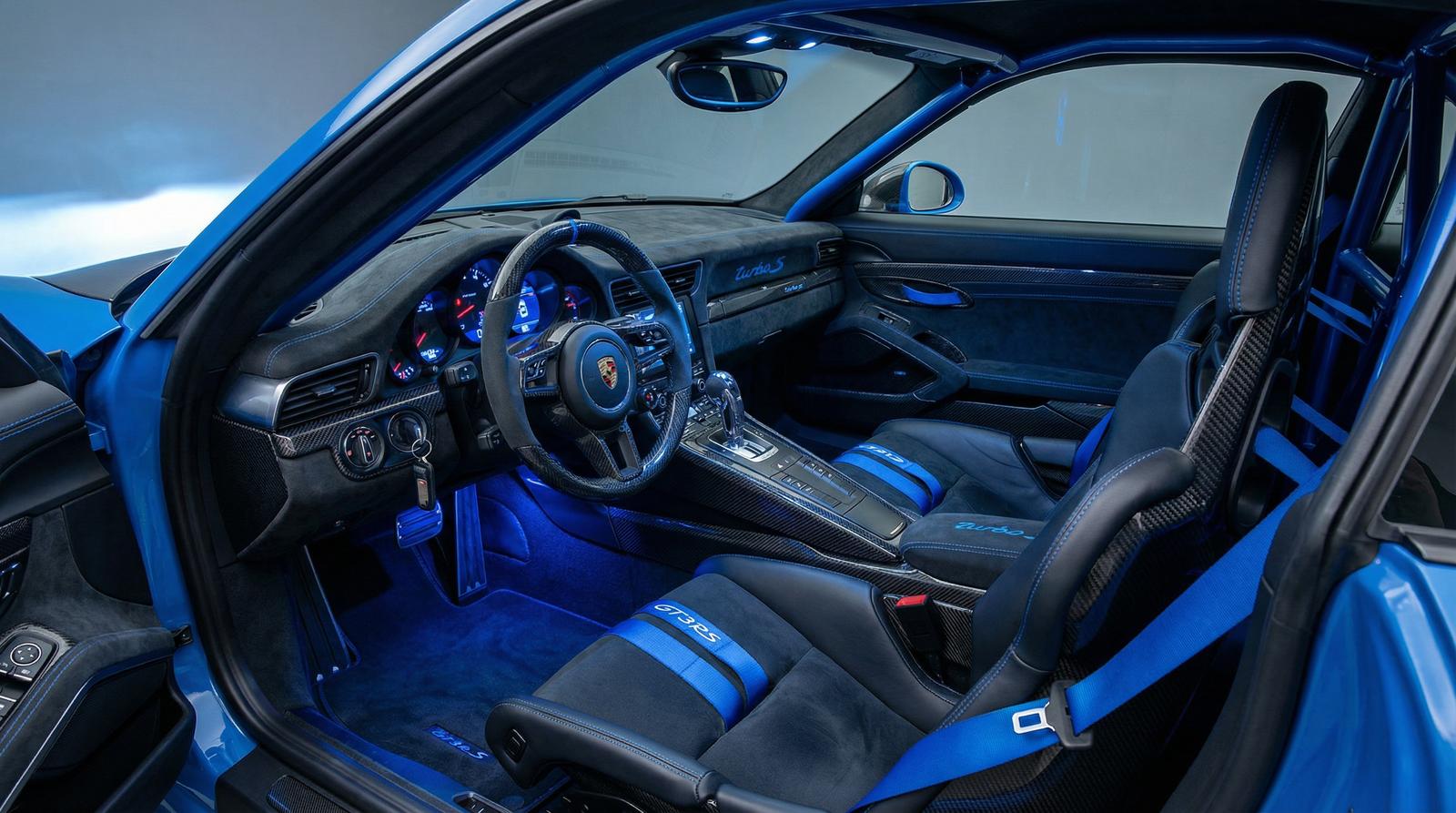 日本三级 - 保时捷911内饰改装视频教程详解